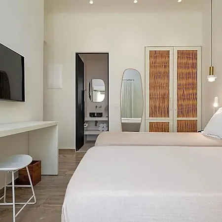 Oasis Hotel 2*