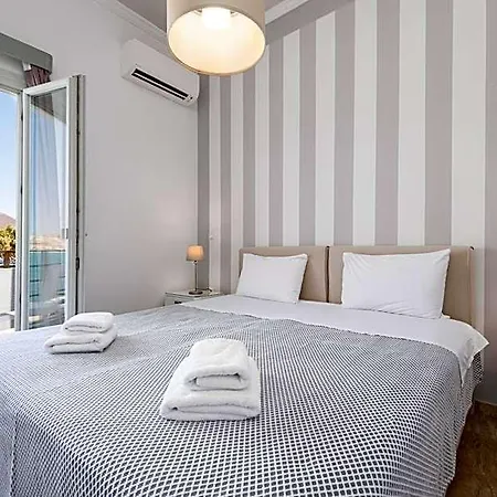 Oasis Hotel